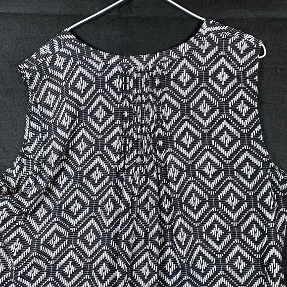 Croft & Barrow Womens Shirt Black White Button Down Geometric Sleeveless Tank XL - Picture 9 of 10
